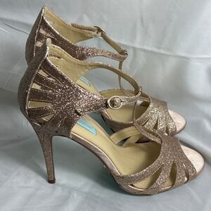 Betsey Johnson SB-TEE Champagne Gold Glitter T-Strap Evening Heels Womens Size 9